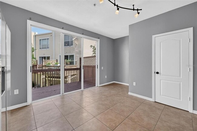 Building Photo - 3186 Bayshore Oaks Dr