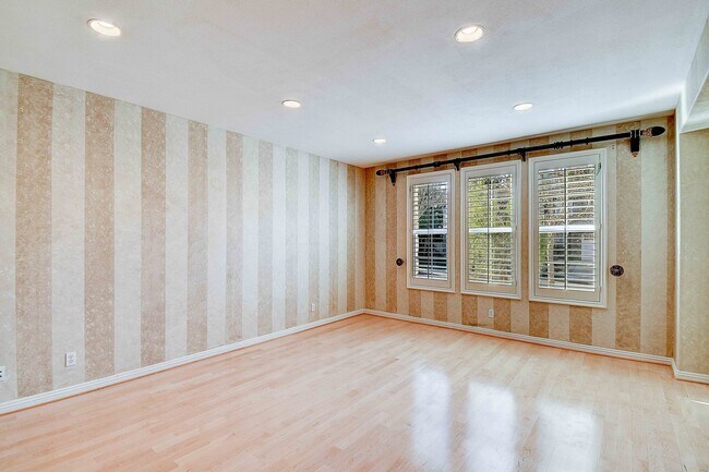 Building Photo - 4132 Prado De Las Cabras