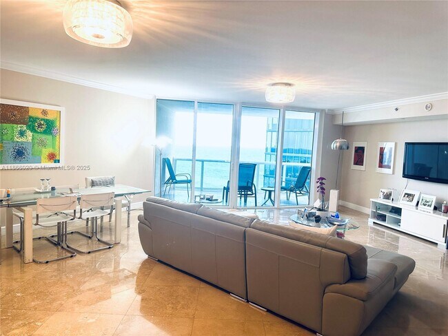 Building Photo - 17201 Collins Ave