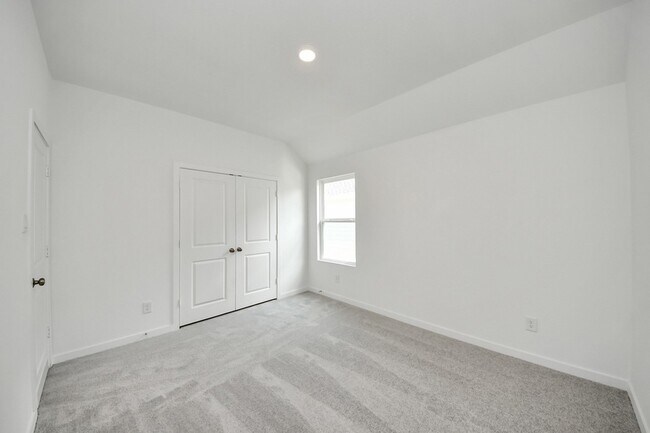 Building Photo - 2205 Via Cami Ln