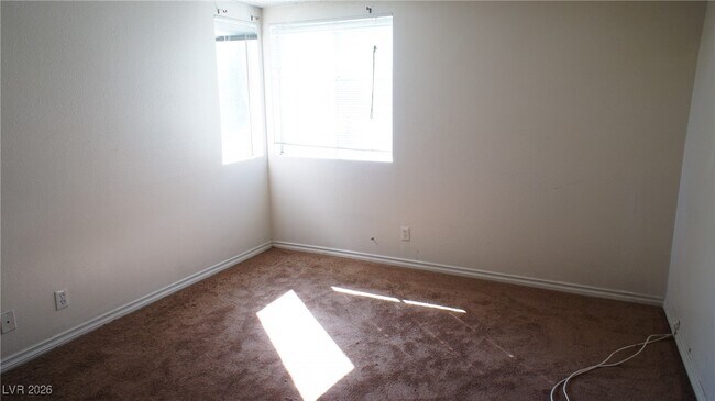 Building Photo - 5047 Spencer St