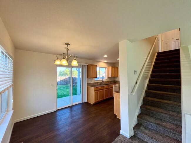 Building Photo - 3115 Swan Point Dr