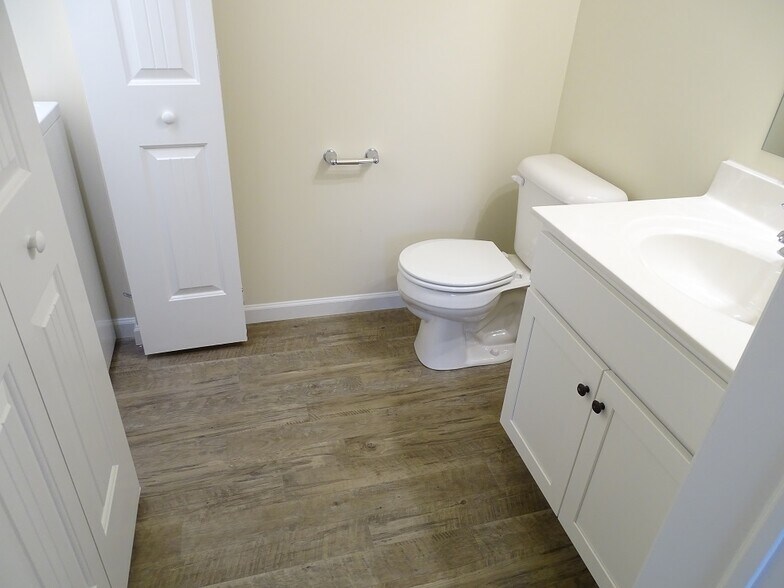 Building Photo - 609 Byler Cir