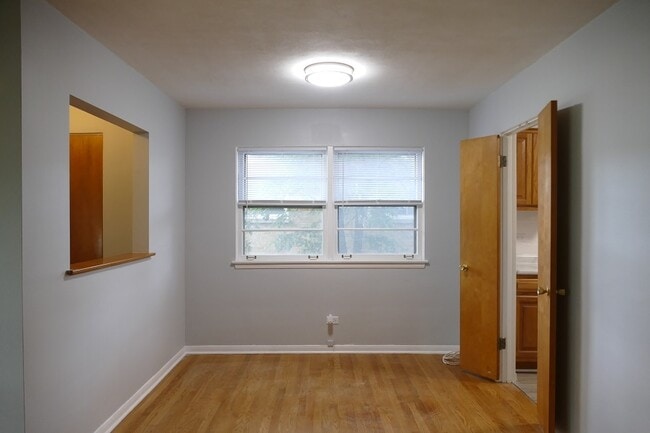 Building Photo - 5507 S Washington St