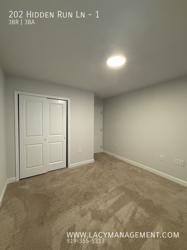 Building Photo - 202 Hidden Run Ln