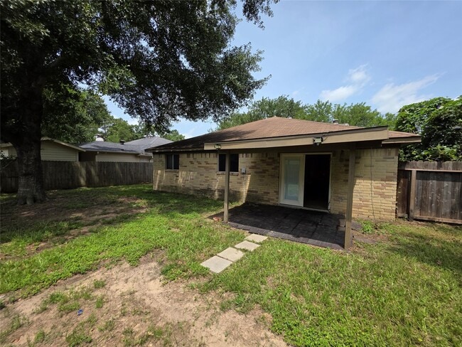 Building Photo - 22543 Market Square Ln