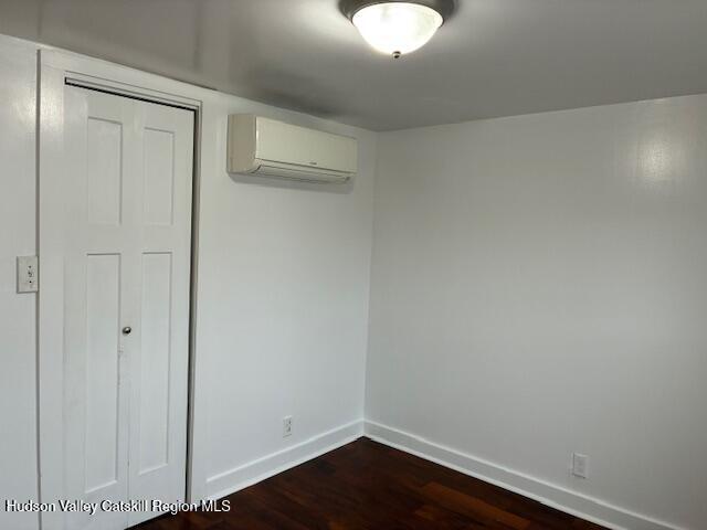 Building Photo - 246 Allen St