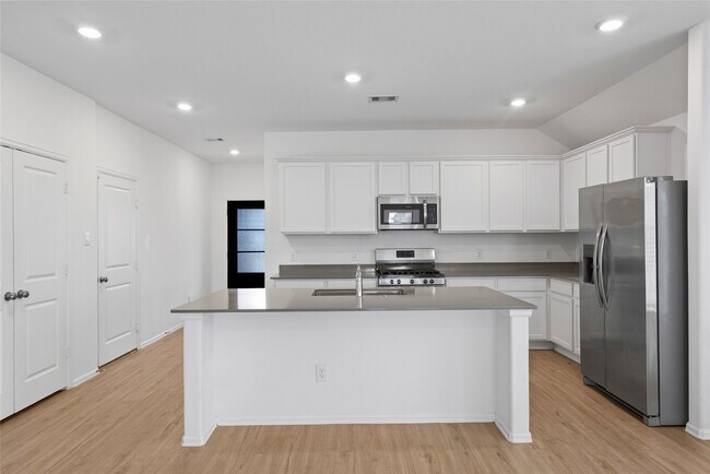 Building Photo - 3705 Paloma Fls Ln