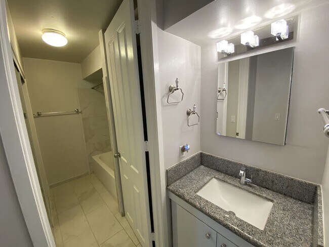 Building Photo - 358NEW