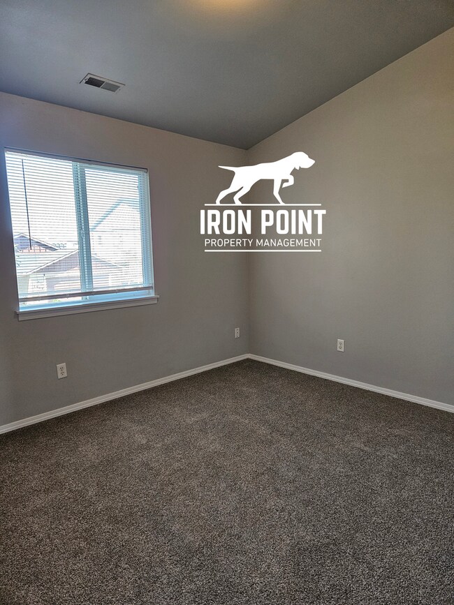 Building Photo - 2008WHITEOAK