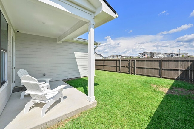 Building Photo - 5040 Mooney Fls Dr