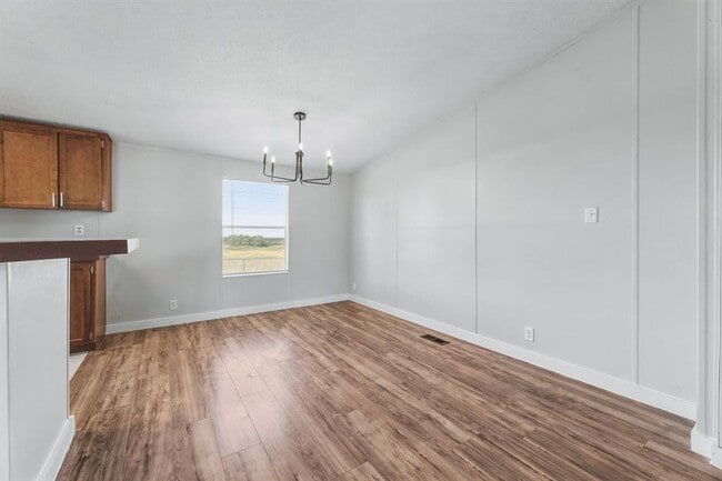 Building Photo - 930 Co Rd 224