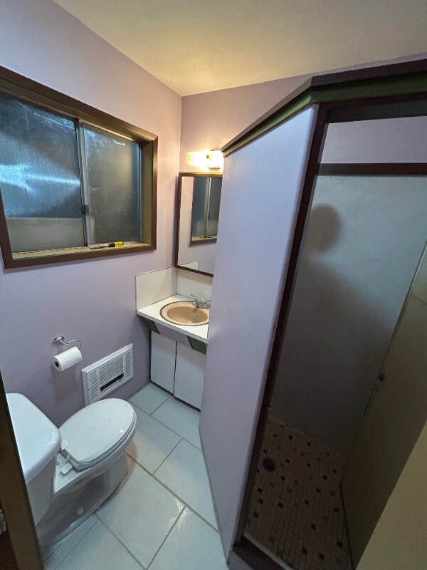 Building Photo - 2015 SE Ridge Rd