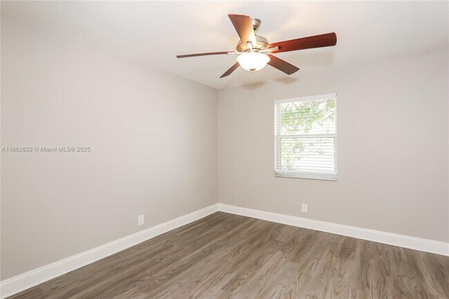 Building Photo - 3406 Ave Villandry