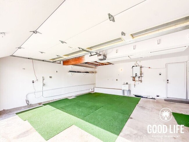 Building Photo - 14825 Morningside Dr