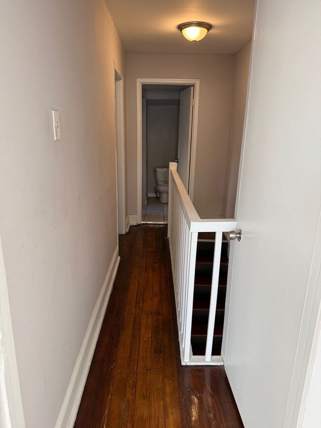 Building Photo - Charming 2 Bedroom Home in Point Breeze, South Philly