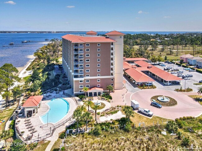Building Photo - 2400 Grandiflora Blvd