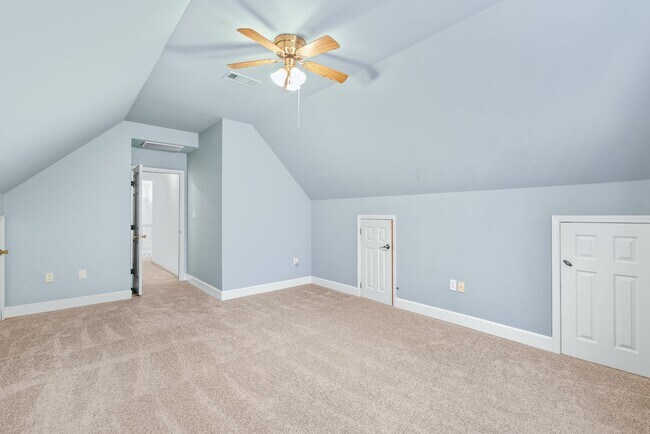 Building Photo - Full Brick Home in Matthews!