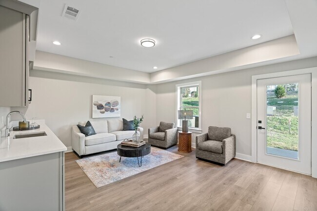 Building Photo - 210 Charlotte Everly Cir