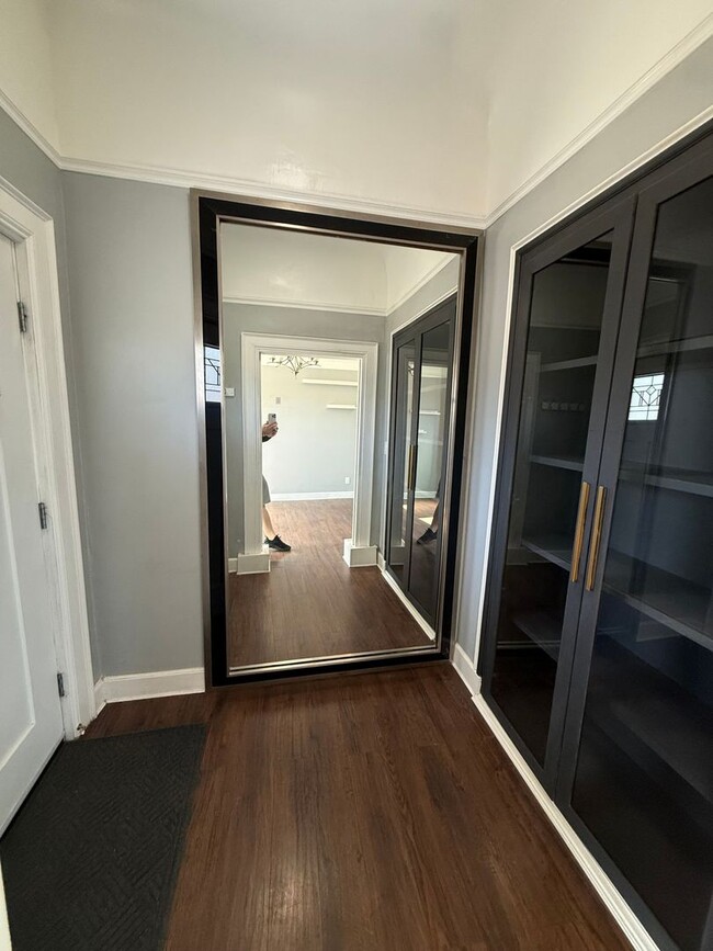 Building Photo - 3987 8th Ave