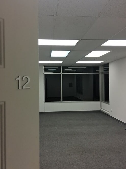 Building Photo - 1020 Chicago Rd
