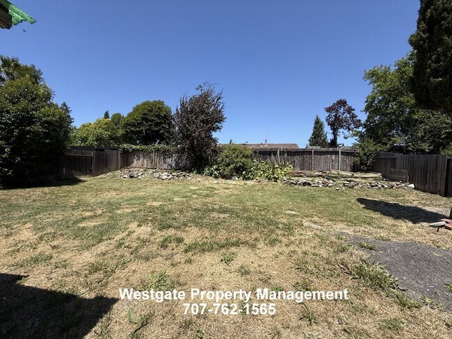 Building Photo - 1340 Ramona Ln