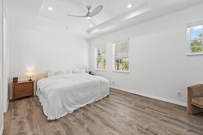 Building Photo - 1522 Limetree Bay Ave