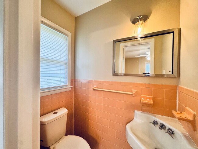 Building Photo - 113 Hydaway Dr