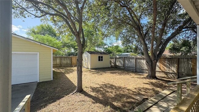 Building Photo - 4334 Randall Dr