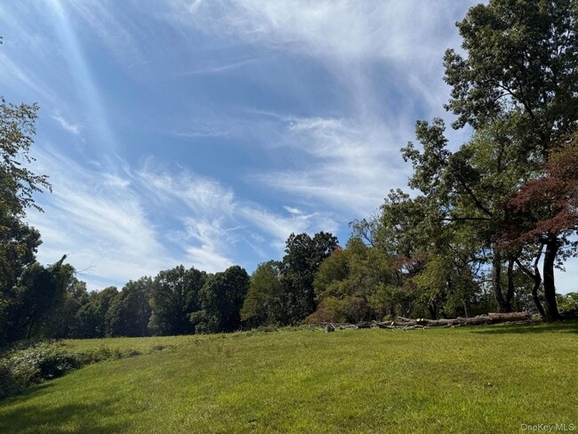 Building Photo - 28 Philipse Brook Rd