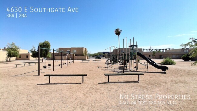 Building Photo - 4630 E Southgate Ave