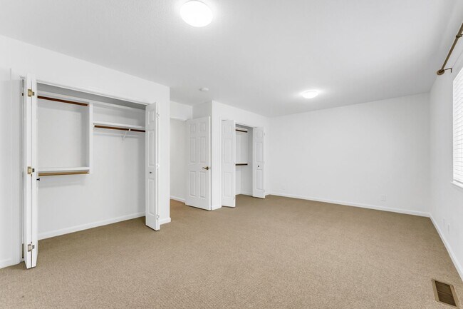 Building Photo - Interior Style you want, in the School zones you want, Plus Panoramic Views!