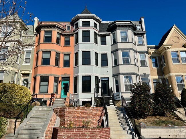 Building Photo - 1125 Fairmont St NW