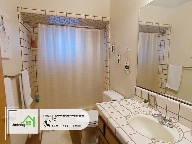 Building Photo - 10560 Old Oregon Trail