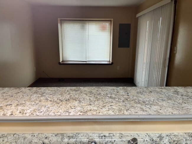 Building Photo - 4418 Burlingame Commons