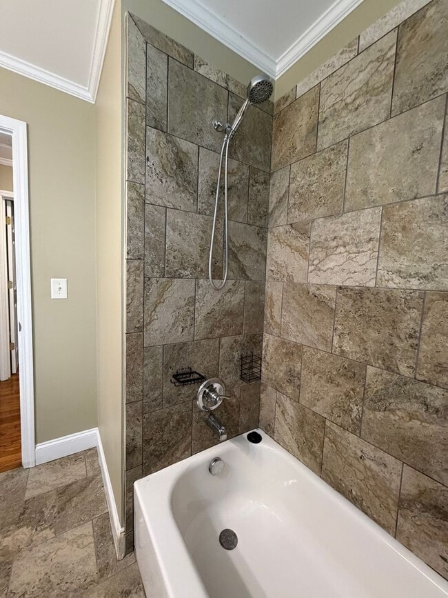 Building Photo - 4/2 House in Rosemount Park- $1,495
