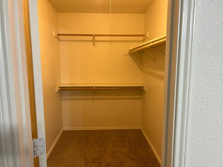 Building Photo - 2707 Mason Dr