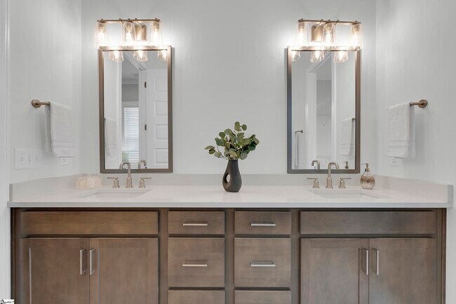 Building Photo - 505 Lumpkin St