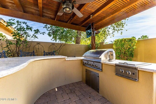 Building Photo - 10919 E Onyx Ct