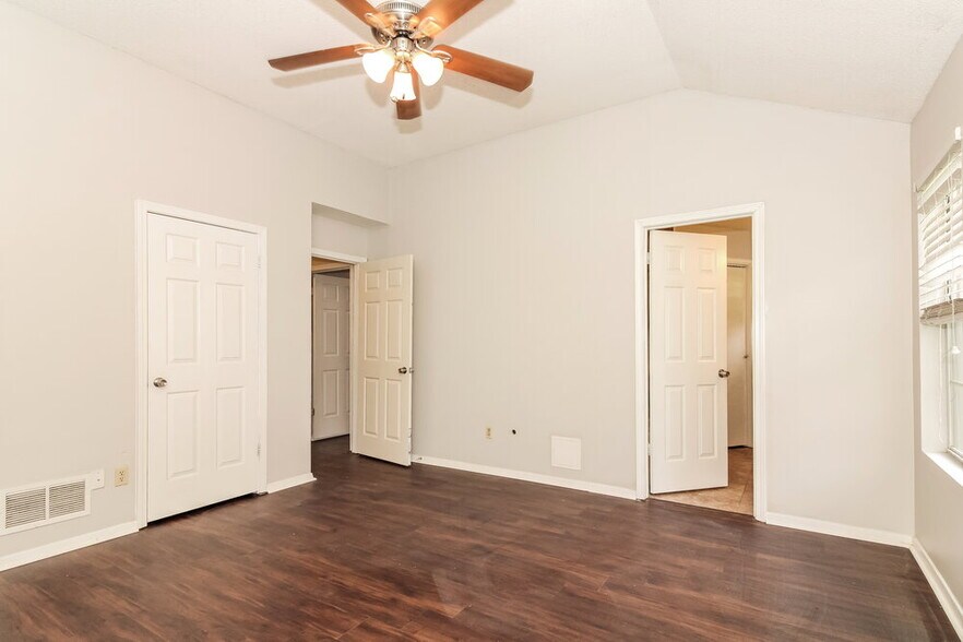 Building Photo - 3946 Keynon Dr