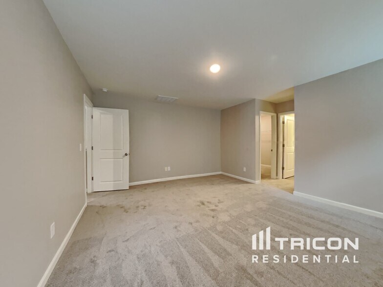 Building Photo - 161 Mdw Vis Ln
