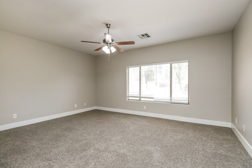 Building Photo - 21264 E Twin Acres Dr