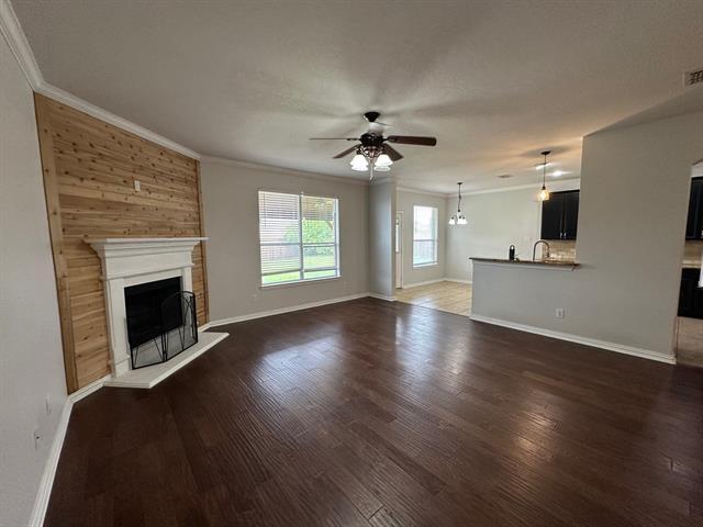 Building Photo - 404 Tarpan Trail