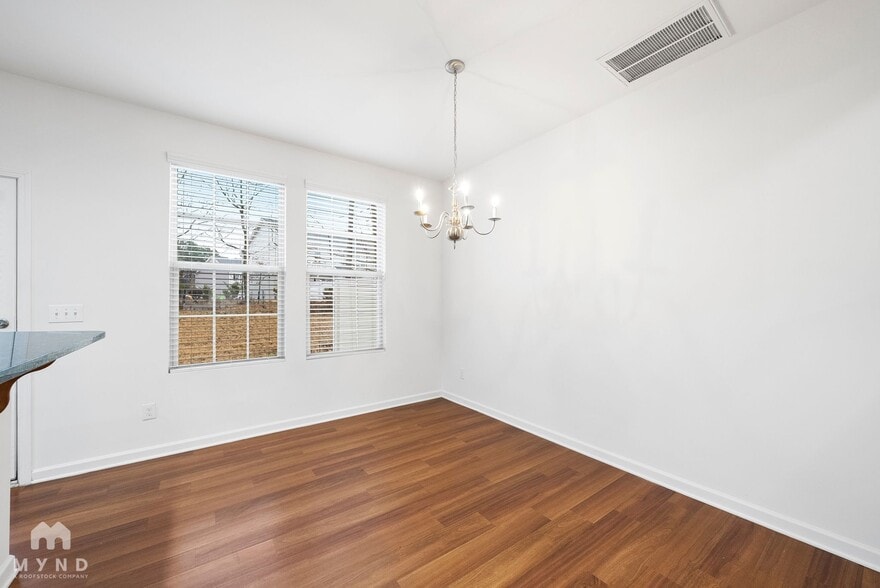 Building Photo - 1038 Grand Ridge Dr