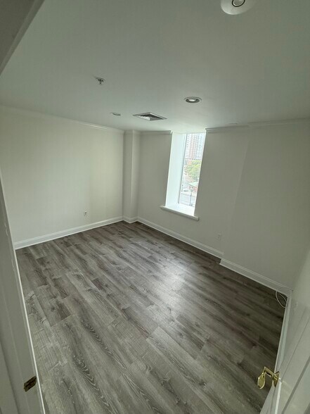 Unit 5 Bedroom - 70 Kennedy Plz