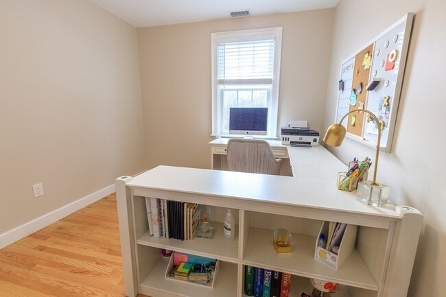 Building Photo - 58 Walnut St