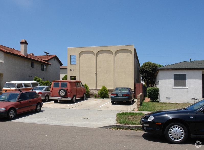 Building Photo - Elan Beachlofts