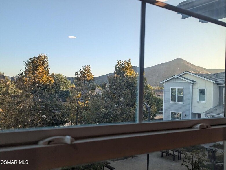 Building Photo - 140 Farmhouse Dr