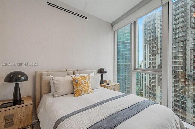 Building Photo - 300 Biscayne Blvd Way