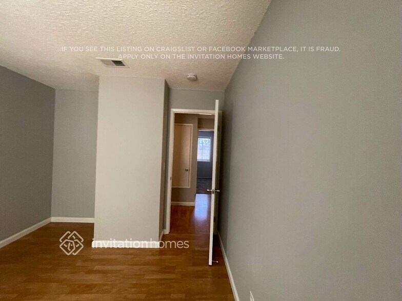 Building Photo - 724 Sandy Brook Ct